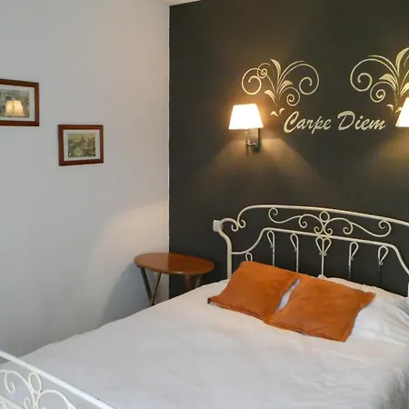 De La Vallee Szálloda *